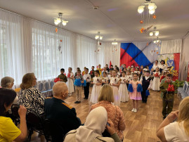 Музыкально-патриотический утренник "Пусть не будет войны никогда" Музыкально-патриотический утренник "Пусть не будет войны никогда".